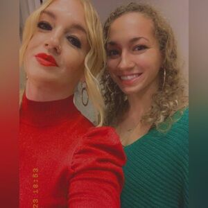 Meet your Posher, Crystal